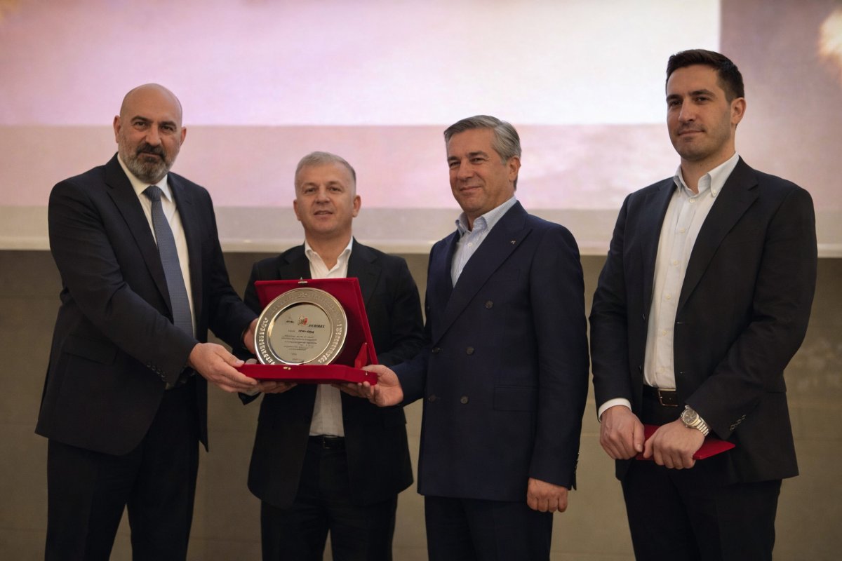 Türkiye’de Bir İlk: Postbiyotik İçerikli Kedi ve Köpek Maması Tanıtıldı